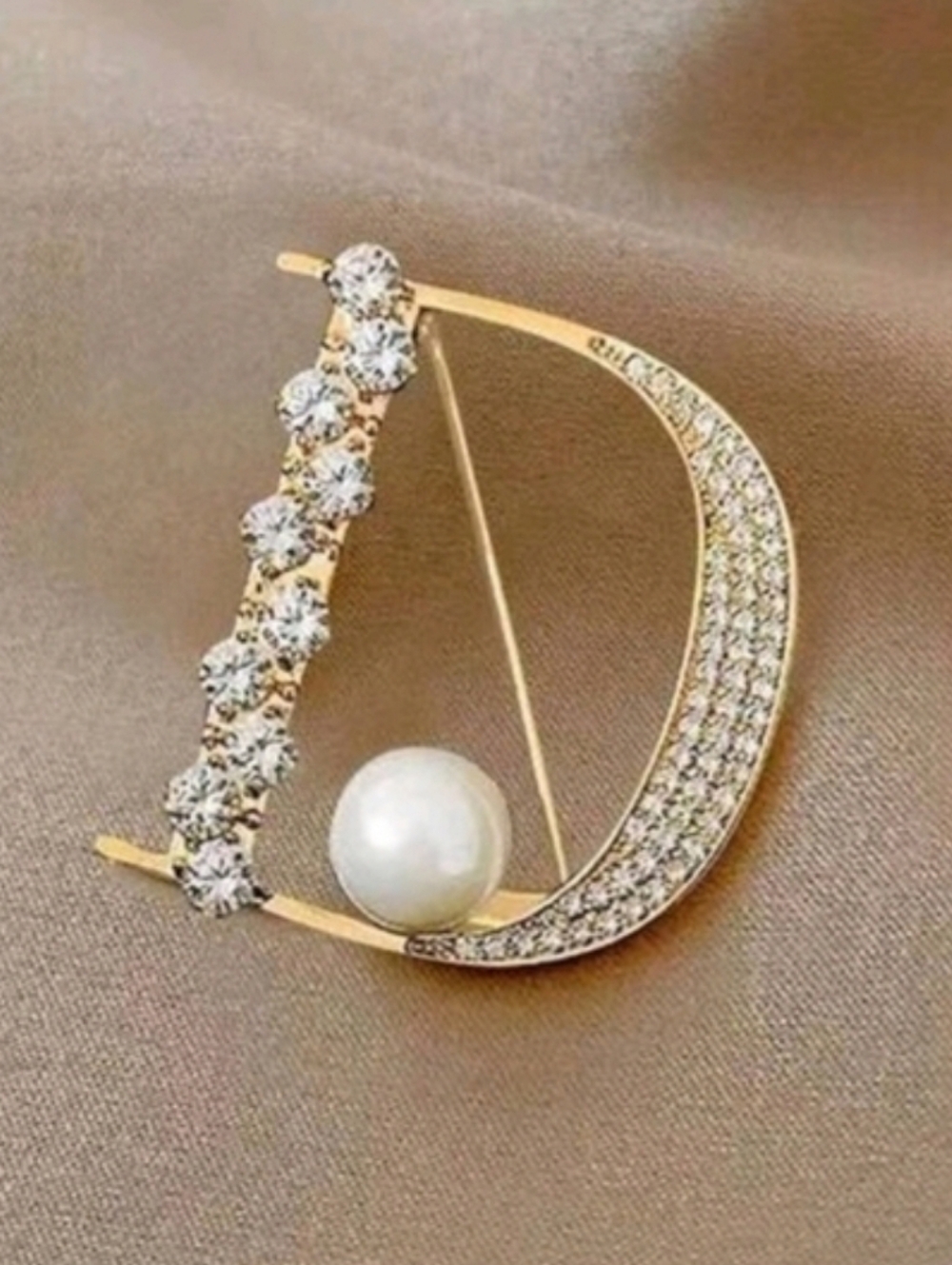 Designer Style Brooch - Picture 6 of 7